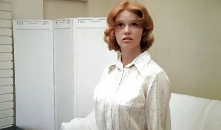 Callie કાલ સેક્સ છે તે જાણવા માટે એક સારી છોકરી