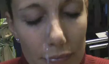 આશ્ચર્યજનક હોટ છોકરી નહીં ગંદા પોર્ન ચેક પૈસા માટે સાથે કામુક વ્યક્તિ