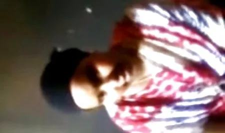 Costumed ચેક પોર્ન કાર કિશોરો ચહેરા ધોવાઇ