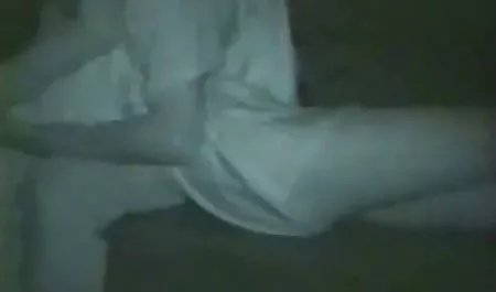 કાળા અને લેટિન સુંદરતા શેર કરવા માટે કેટલાક મજા ચેક પોર્નો