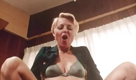 ઓગસ્ટ એમ્સ ખાનગી પોર્ન ચેક રિપબ્લિક દેશ નુ ફાડી