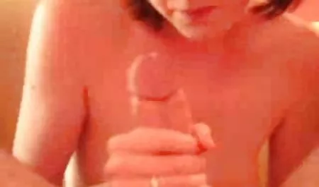 અતીશય ચેક prno કામોત્તેજક છોકરી છેતરપિંડી પારકી માં વધુ માંગે છે