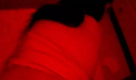 જૂના ગ્રેની ચેક પોર્ન ચાર્જ Kim