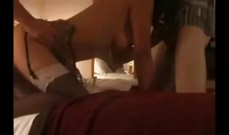 મારી પ્રથમ ચેક પોર્ન જોવા માટે ઓનલાઇન ઓરલ સેક્સ વિડિઓ