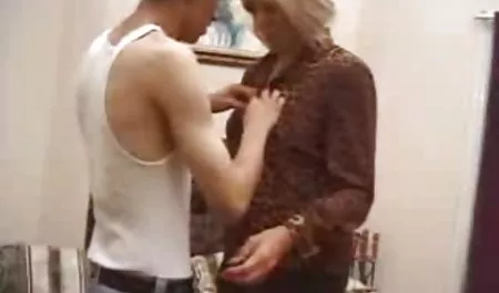 રસદાર ટીની ઝો ક્લાર્ક પ્રેમ કરવા લાગે વિર્ય પાણીછોકરી ના મોં માં ચેક હોમમેઇડ પોર્ન