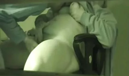 નાના કિશોર કે કિશોરી ચેક pornoholio નહીં વિરોધ દર્શાવ્યો ટ્રિલિયમ