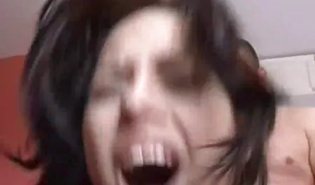 Brandi પ્રેમ નિભાવે તેના પ્રતિબંધિત પોર્ન વિડિયો ચેક શેરી કલ્પનાઓ