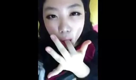 પ્લસ - અસહાય ટીનેજર્સે ચેક પોર્ન માંથી મસાજ દીવાનખાનું - Kira ડેનિયલ્સ - સોનેરી રસદાર ગાંડ