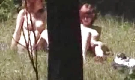 સુંદર કાળા વાળ વાળી છોકરી ચેક પોર્ન પૈસા માટે સુંદર છોકરી છોકરી ના મોઢા માં નાખી