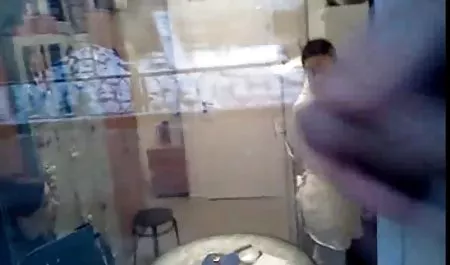 સુંદર સોનેરી બાળક Misha ક્રોસ સાથે ચેક પોર્ન દ્વારા દિવાલ રમે છે તેના pussy પહેલાં લસિથ