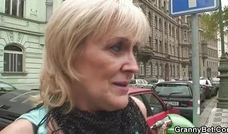 સુંદર જેમની ખાનગી પોર્ન ચેક રિપબ્લિક દેશ નુ અન્વેષણ તેમના લેસ્બિયન કલ્પનાઓ