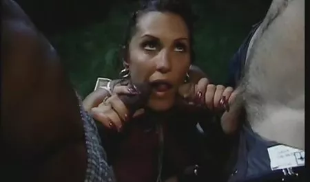 - હોટ ટીન સાથે કૌંસ નહીં Fucked દરમિયાન ચેક શેરીઓમાં porn પ્રથમ તારીખ