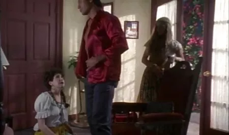 લાલ વડા આવરણવાળા પર ફરીથી સાથે બે ચેક શેરી porn પુરુષો.